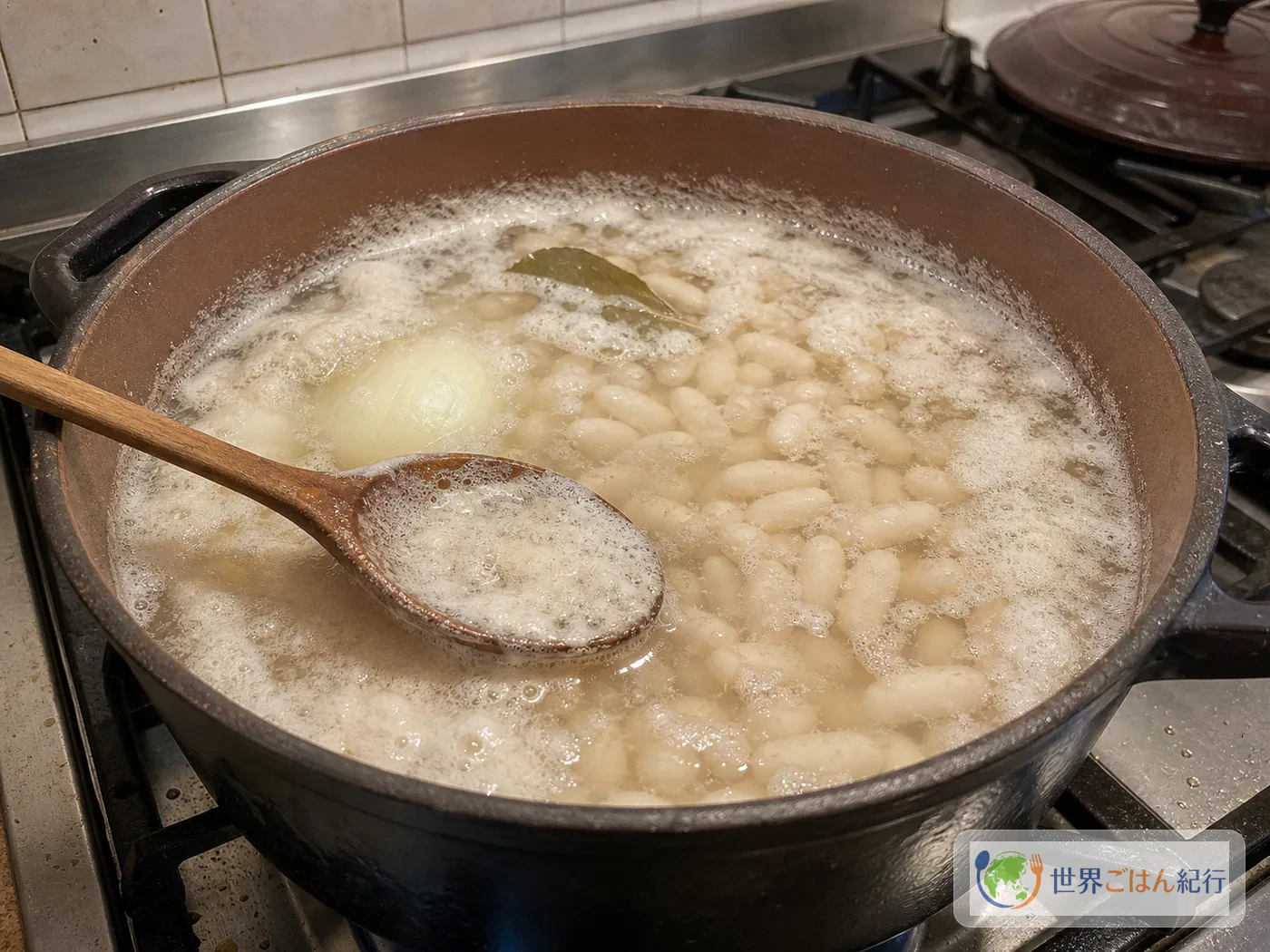手順2: 肉を下ゆでして豆を煮始める